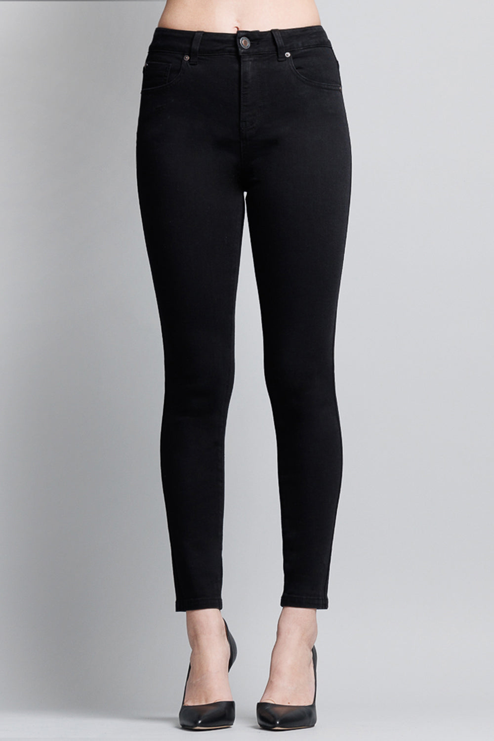 Women's black skinny pants jeans with a stylish fit for everyday wear