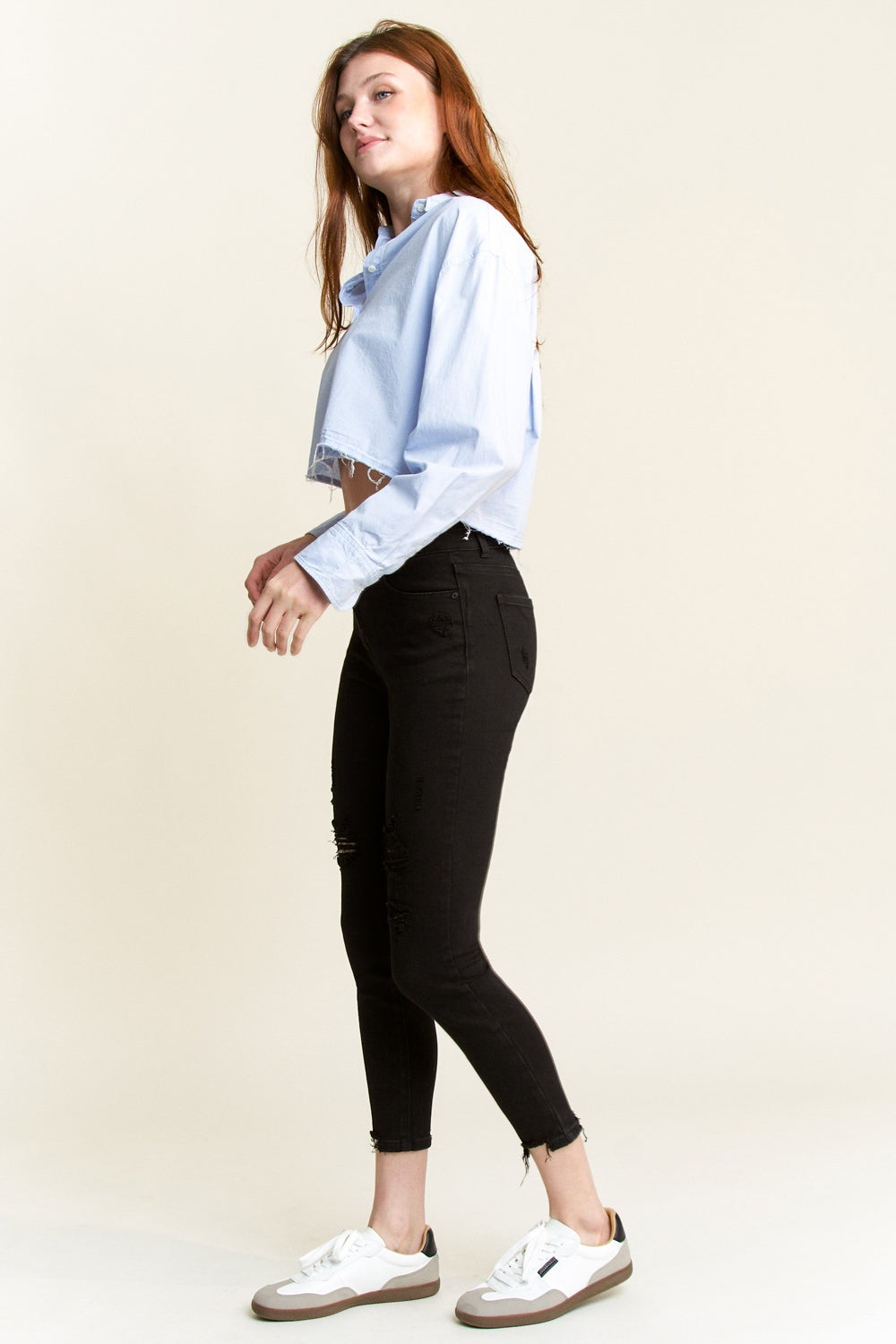Women's black skinny pants jeans, stylish fit for everyday wear