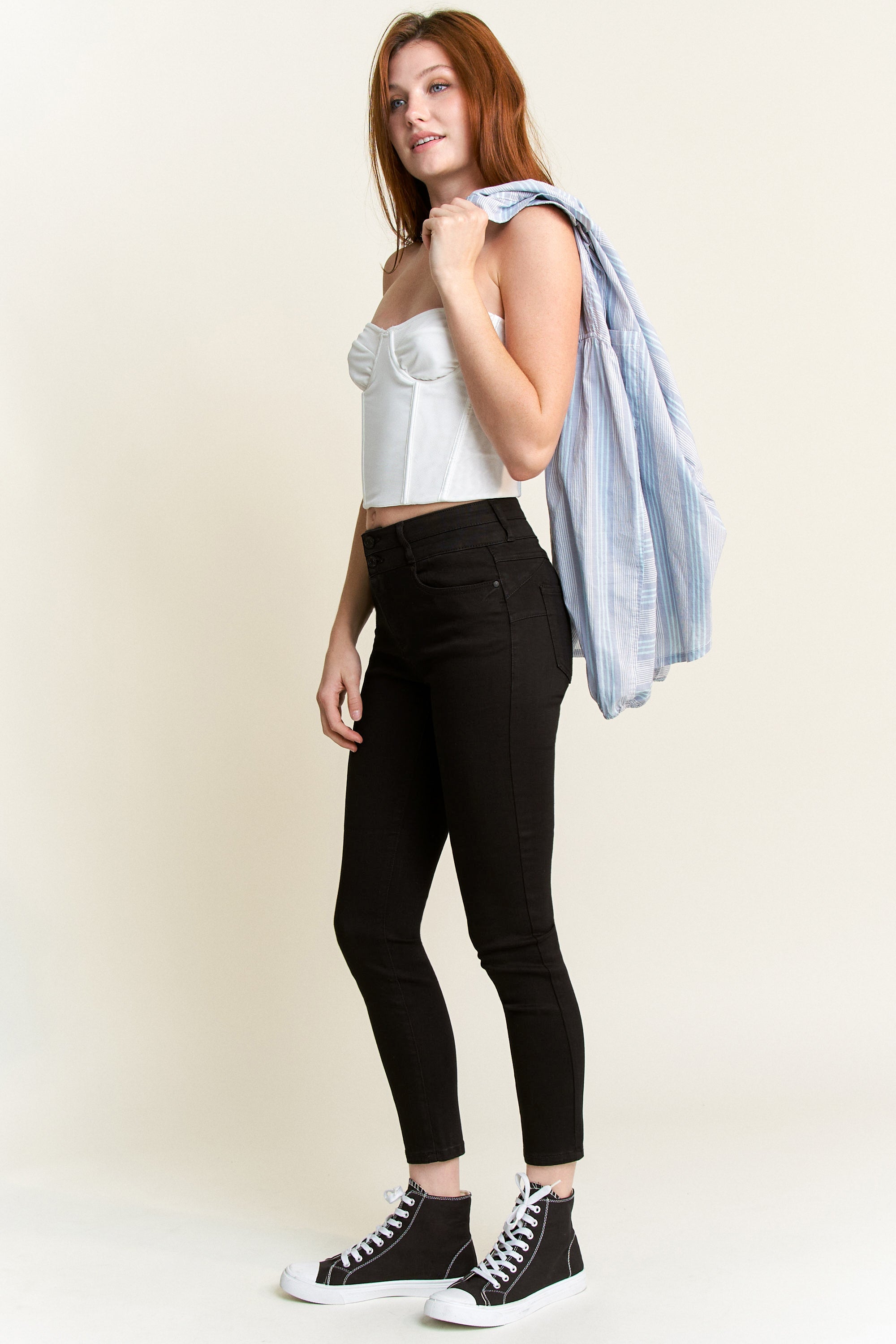 Women's black skinny pants jeans, stylish for casual outings