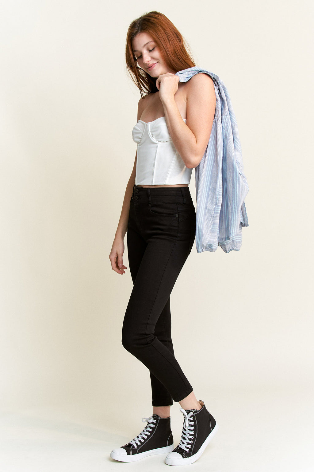 Women's black skinny pants jeans, stylish and versatile for everyday wear