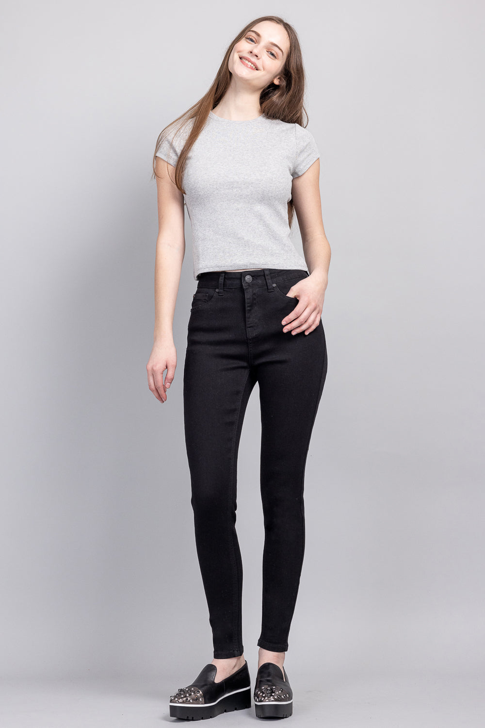 Women's black skinny pants jeans, perfect for casual outings