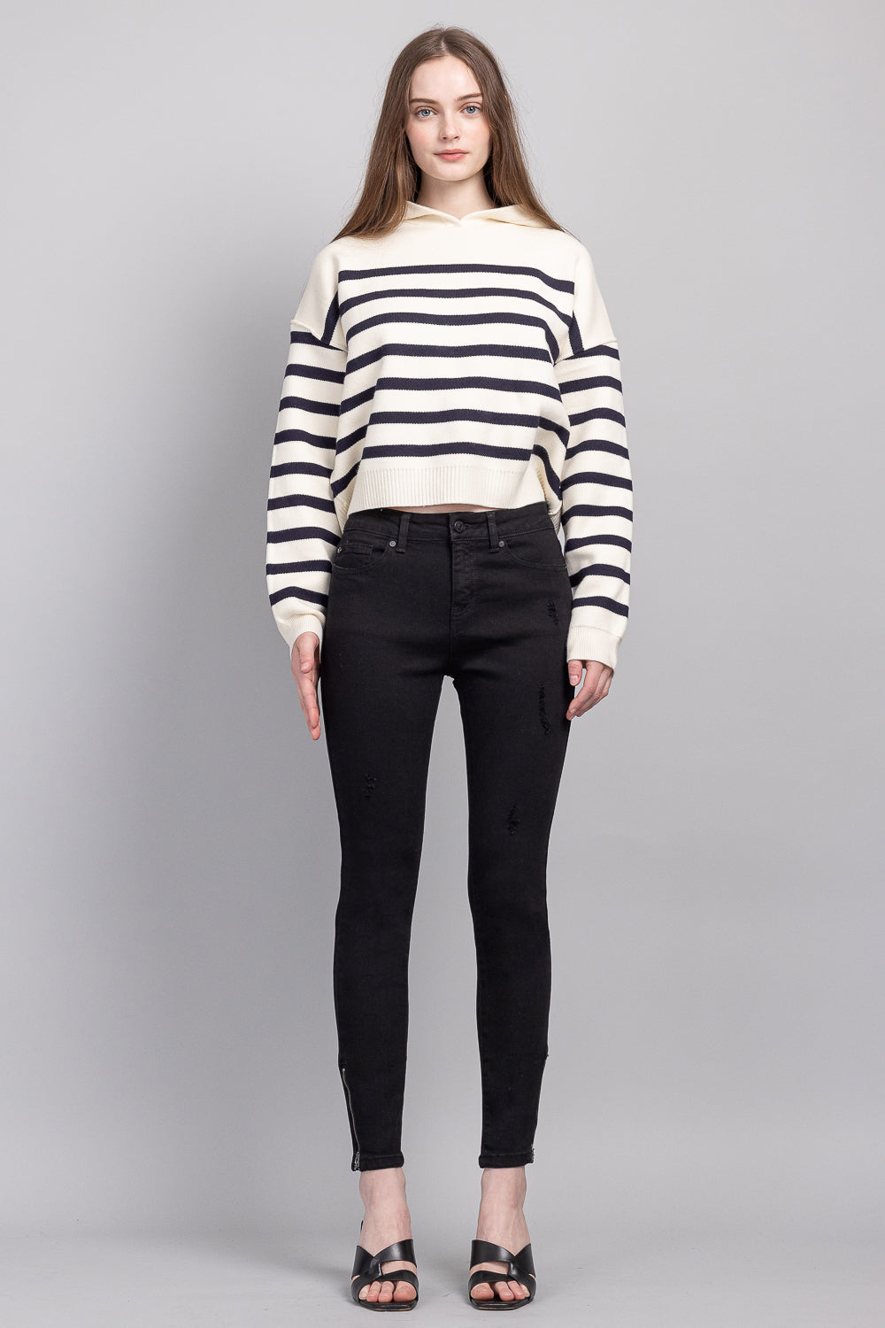 Women's black skinny pants jeans for a stylish casual look