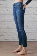 Shop ENJEAN women's skinny pants jeans in blue denim, perfect for everyday wear