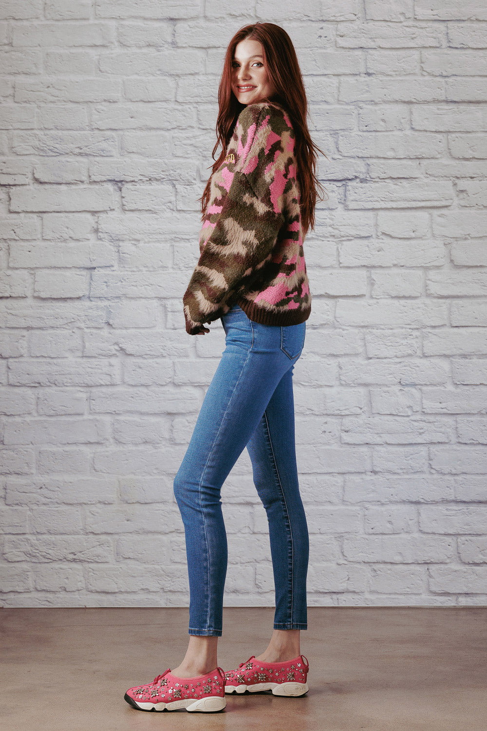 Women's blue skinny pants jeans, perfect for casual outings