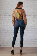 Women's skinny pants jeans in dark blue denim, perfect for casual wear