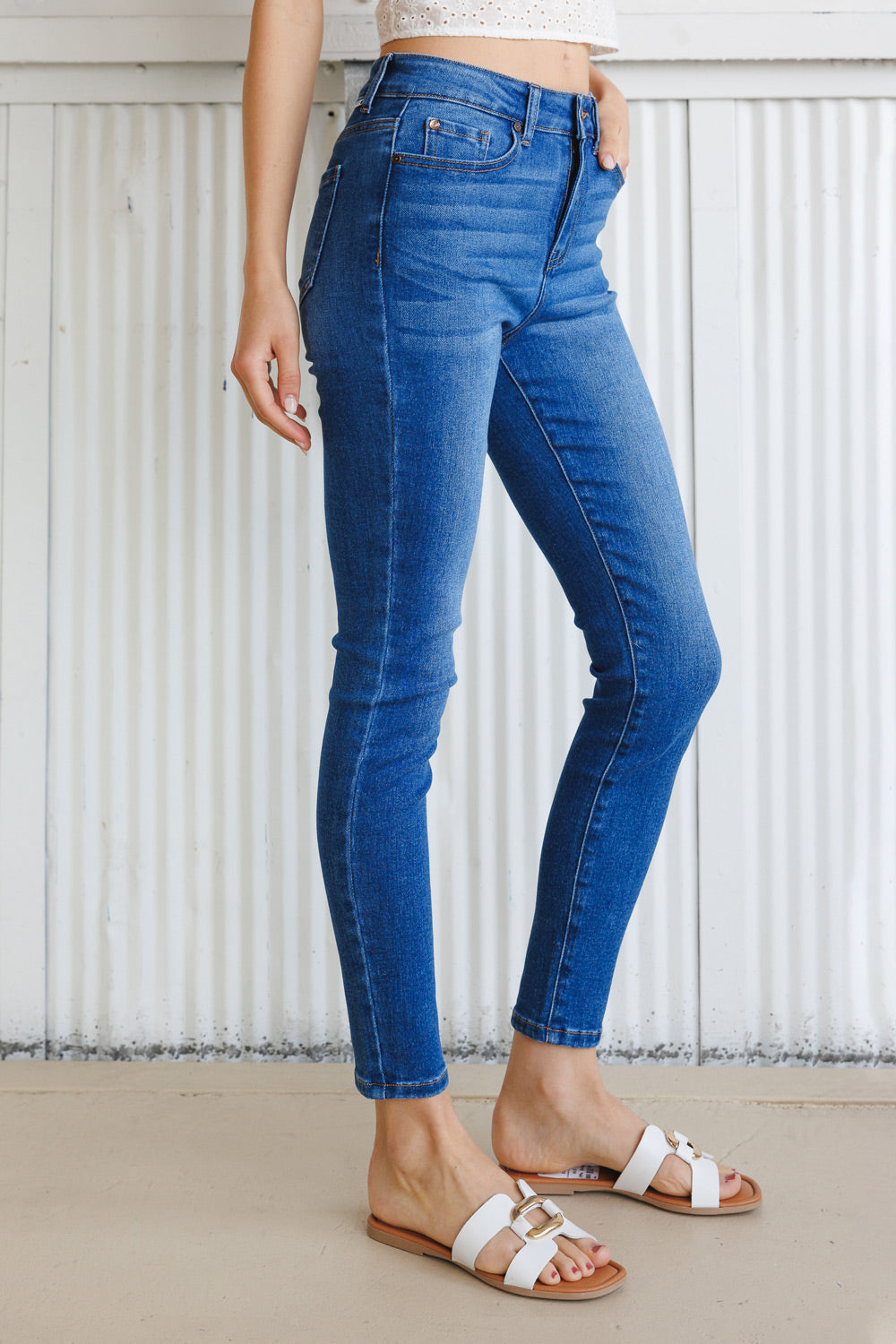 Women's blue skinny pants jeans for everyday casual wear