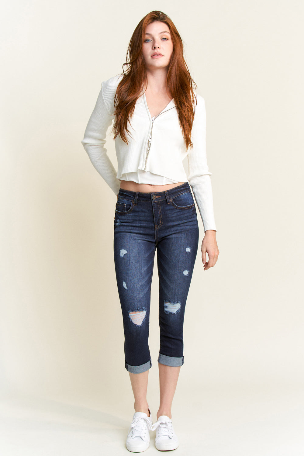 Women's distressed skinny pants jeans in dark wash, perfect for casual outings
