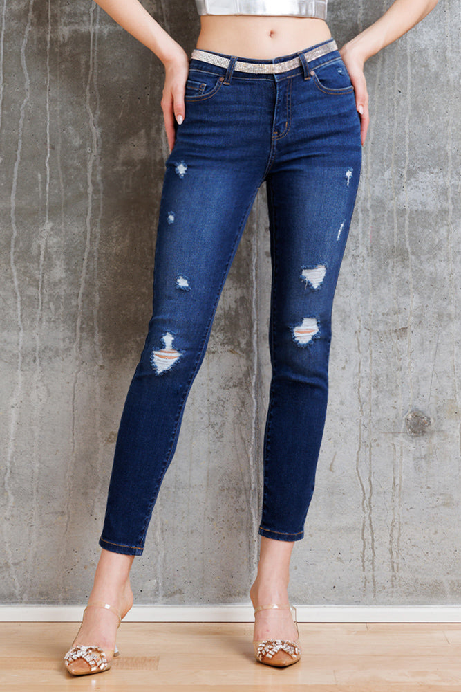 Women's distressed blue skinny pants jeans perfect for casual outings