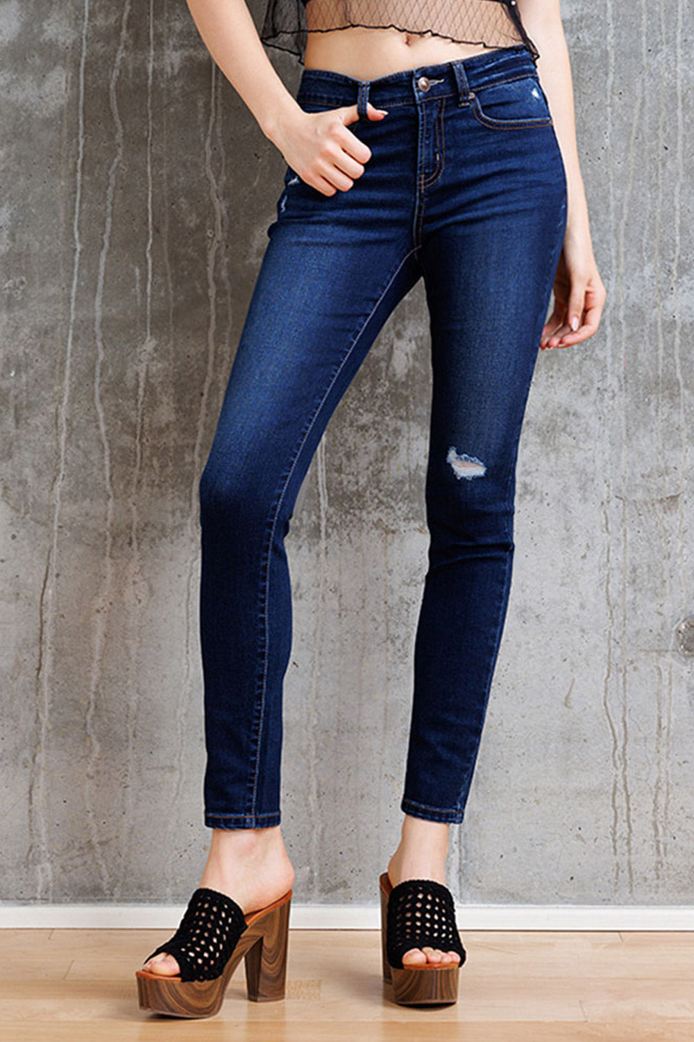Women's dark blue skinny pants jeans for casual outings