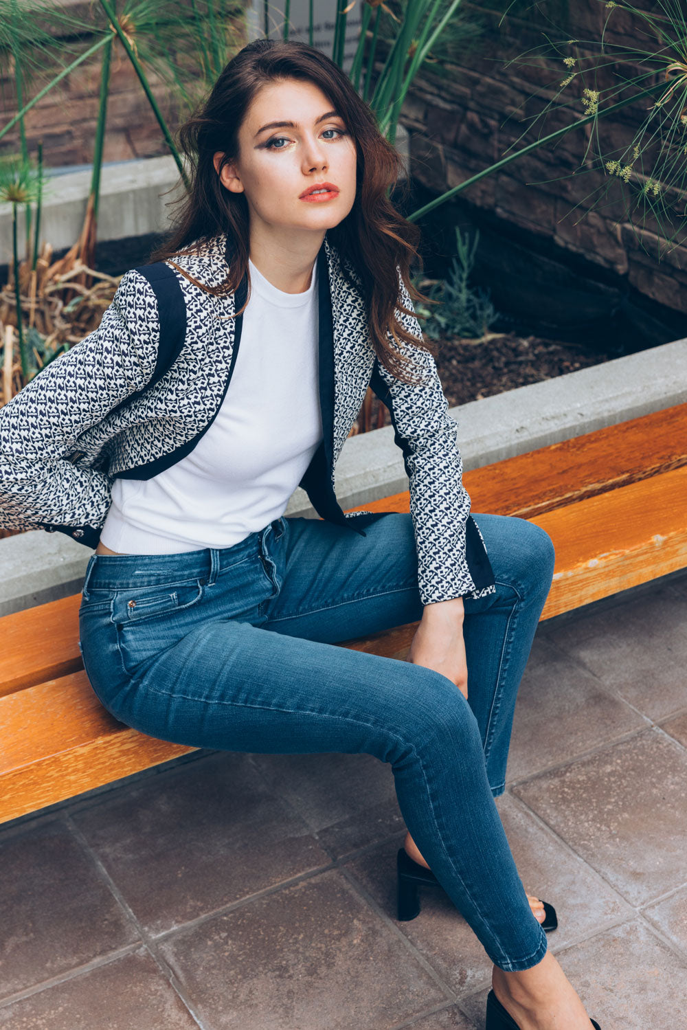 Women's skinny pants jeans in blue, perfect for casual outings