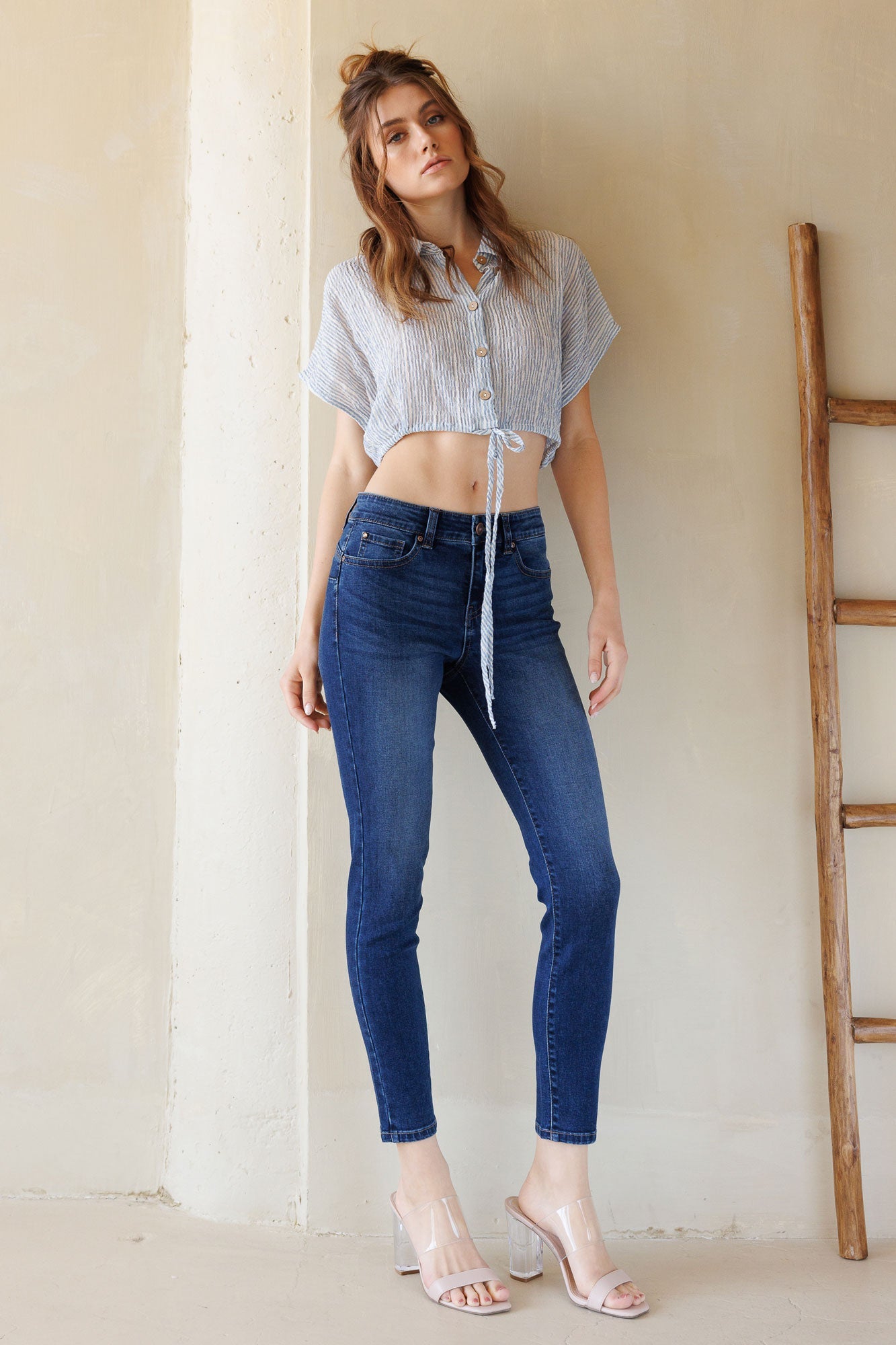 Women's dark blue skinny pants jeans for casual everyday wear