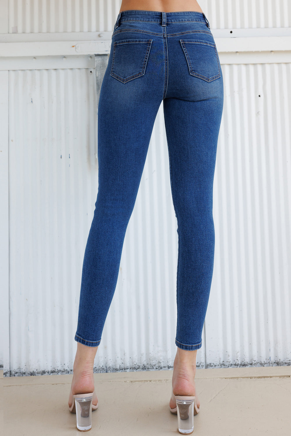 Women's blue skinny pants jeans, perfect for casual outings