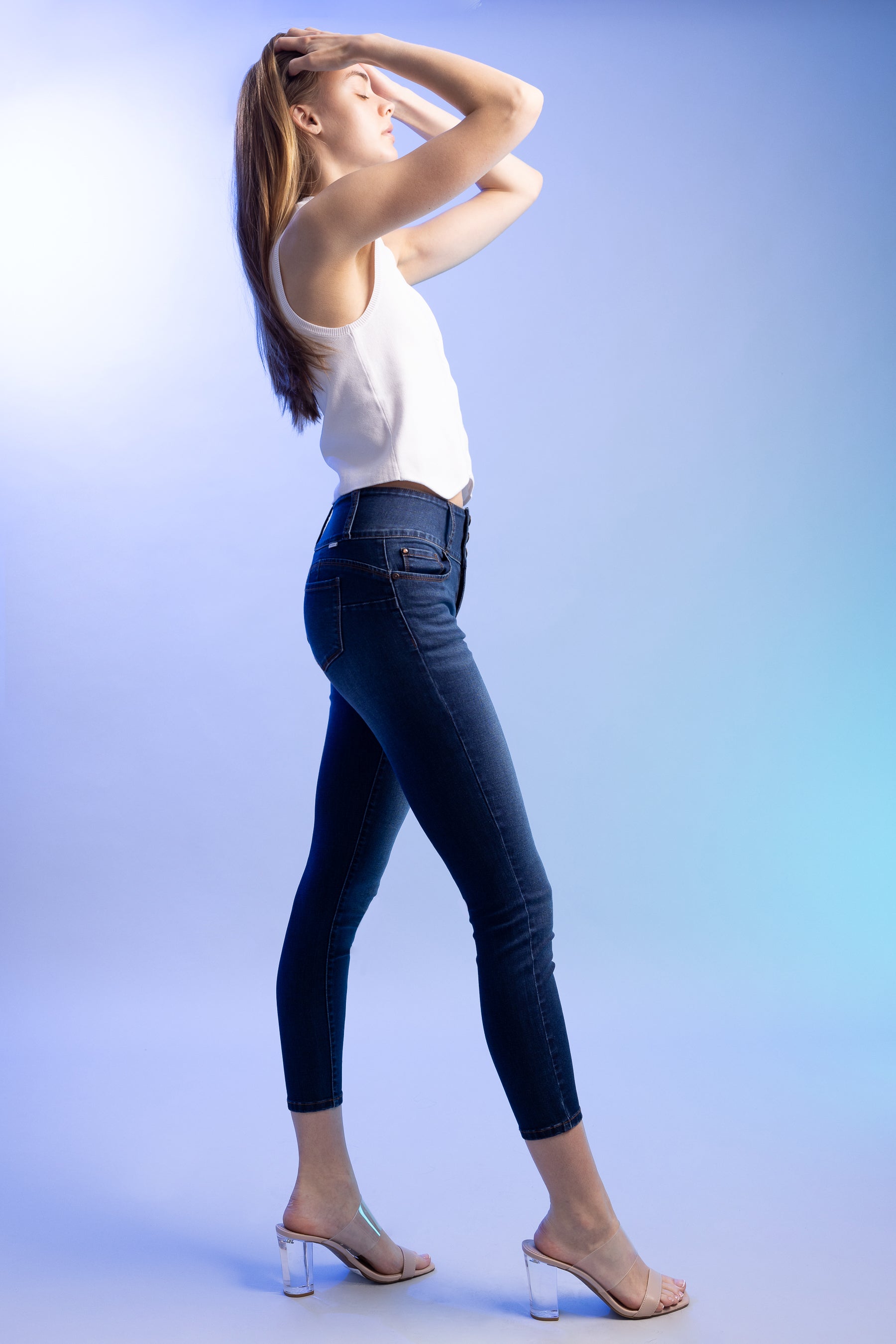 Women's dark blue skinny pants jeans, perfect for casual outings