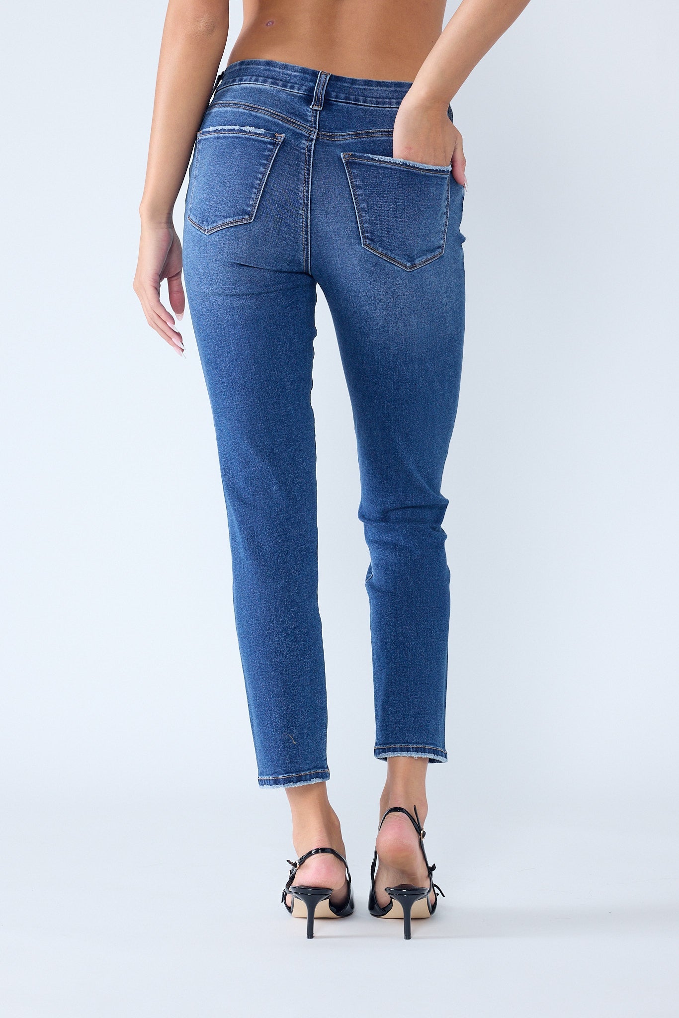 Women's blue skinny pants jeans, stylish fit for casual wear