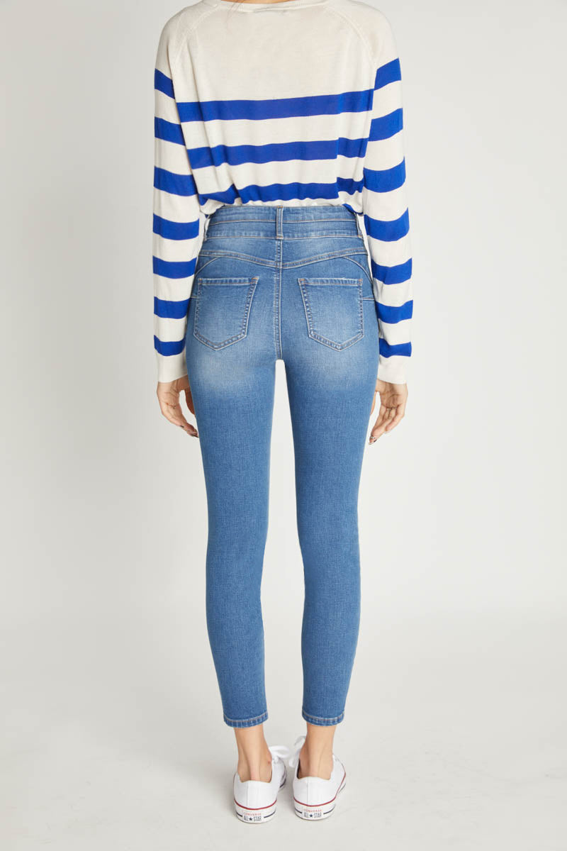 Women's blue skinny pants jeans, perfect for casual outings