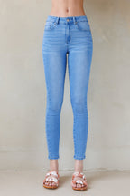 Women's light wash skinny pants jeans, perfect for casual outings