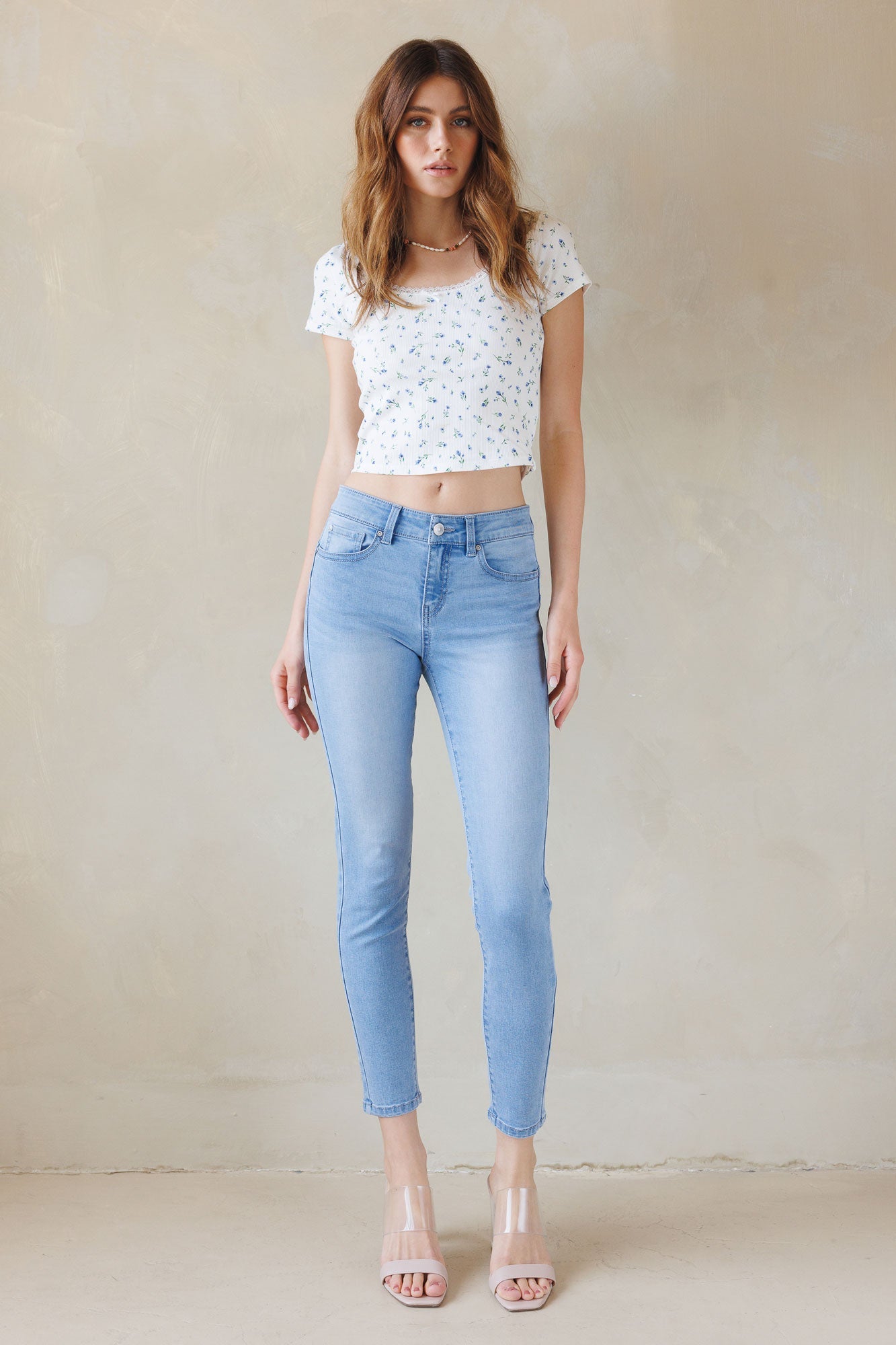 Women's light blue skinny pants jeans for casual outings