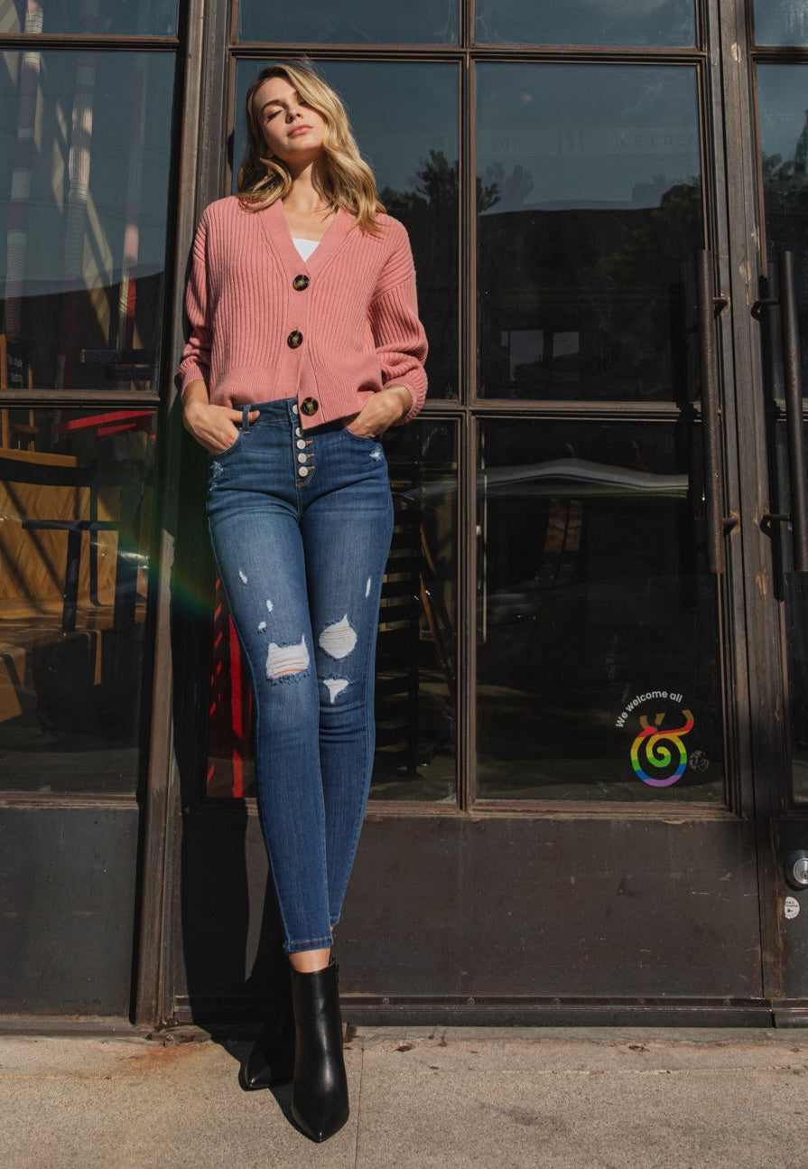 Women's skinny pants jeans in blue denim, stylish for casual outings
