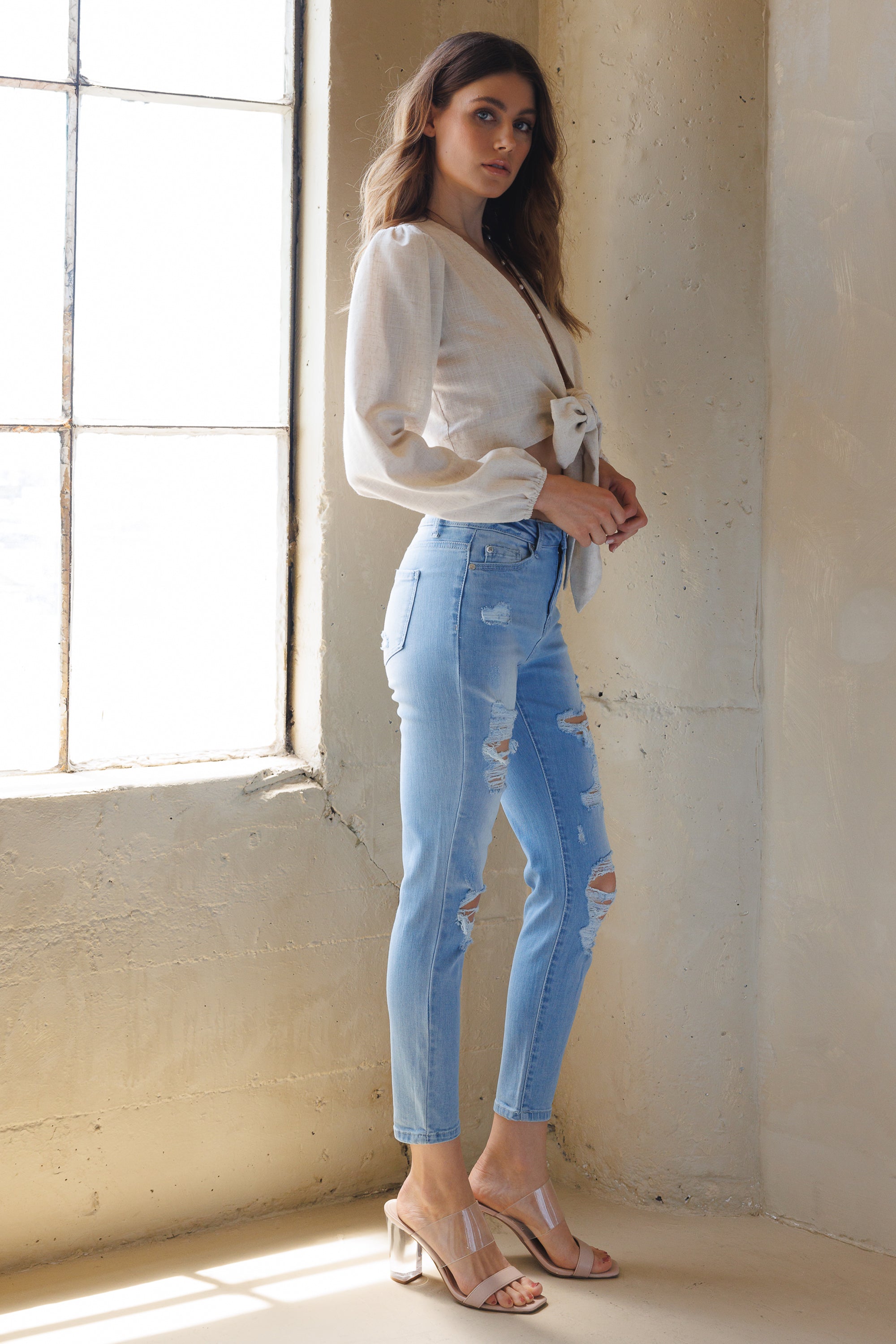 Women's blue skinny pants jeans, made with stretch denim for comfort