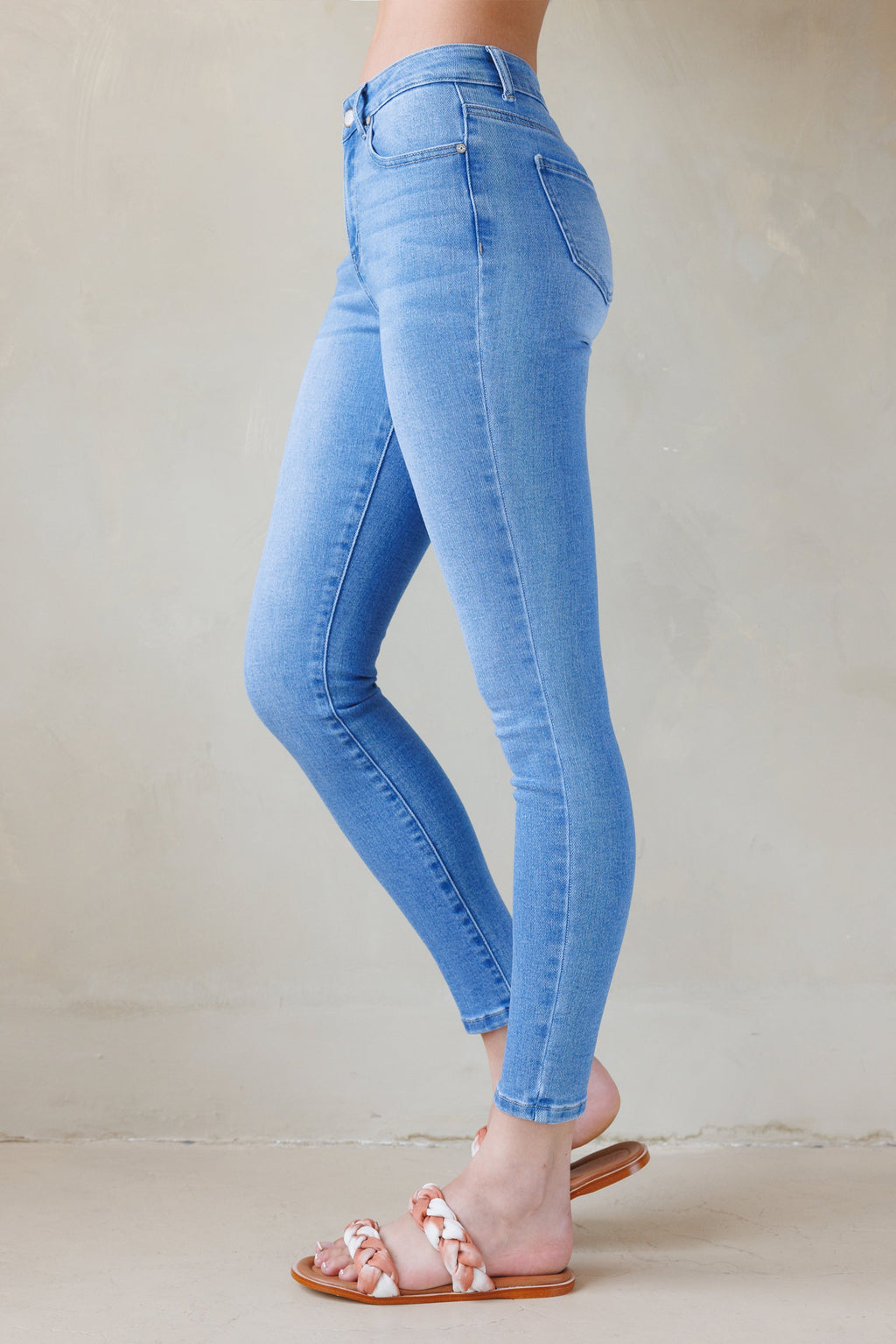 Women's light blue skinny pants jeans, perfect for casual wear