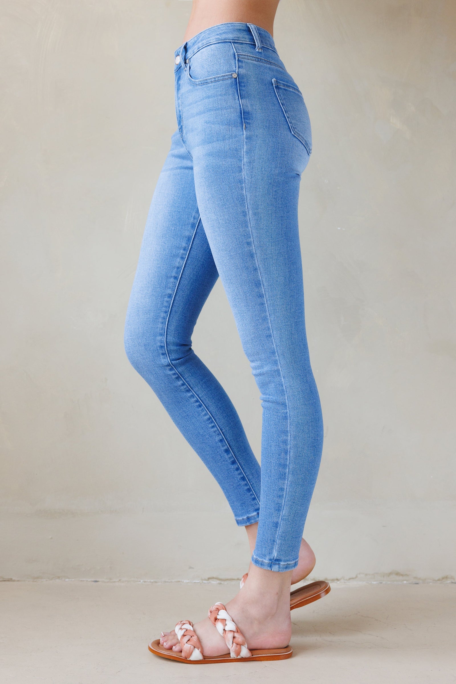 Women's light blue skinny pants jeans, perfect for casual wear