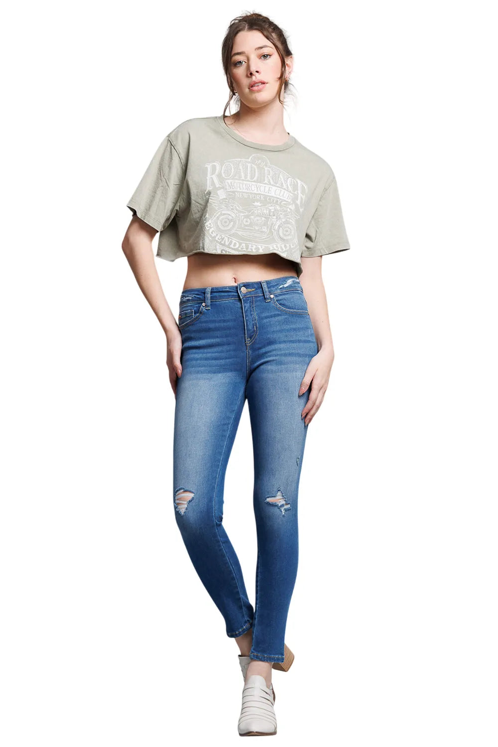 Women's blue skinny pants jeans with ripped details and a casual fit