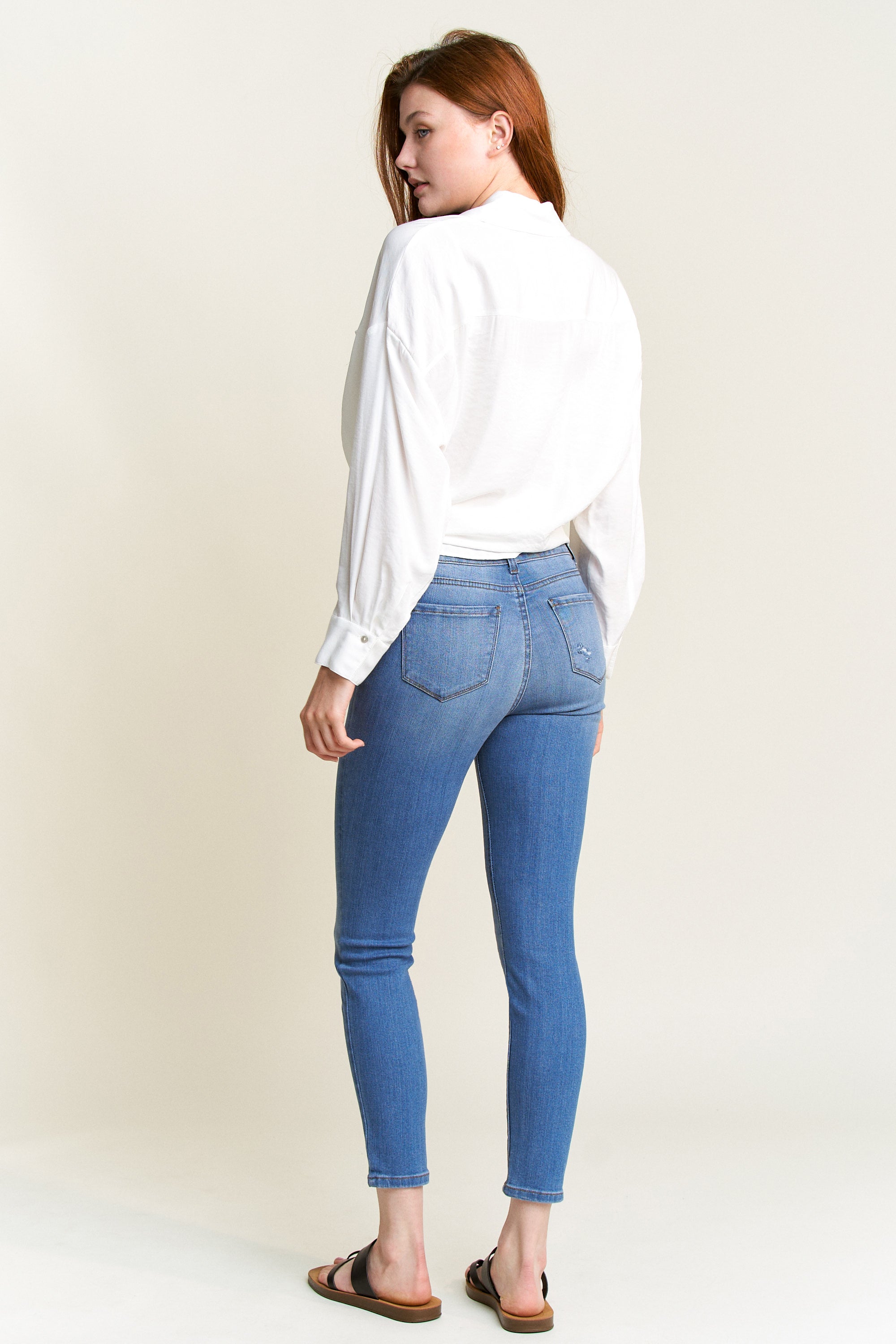 Women's blue skinny pants jeans, perfect for casual outfits