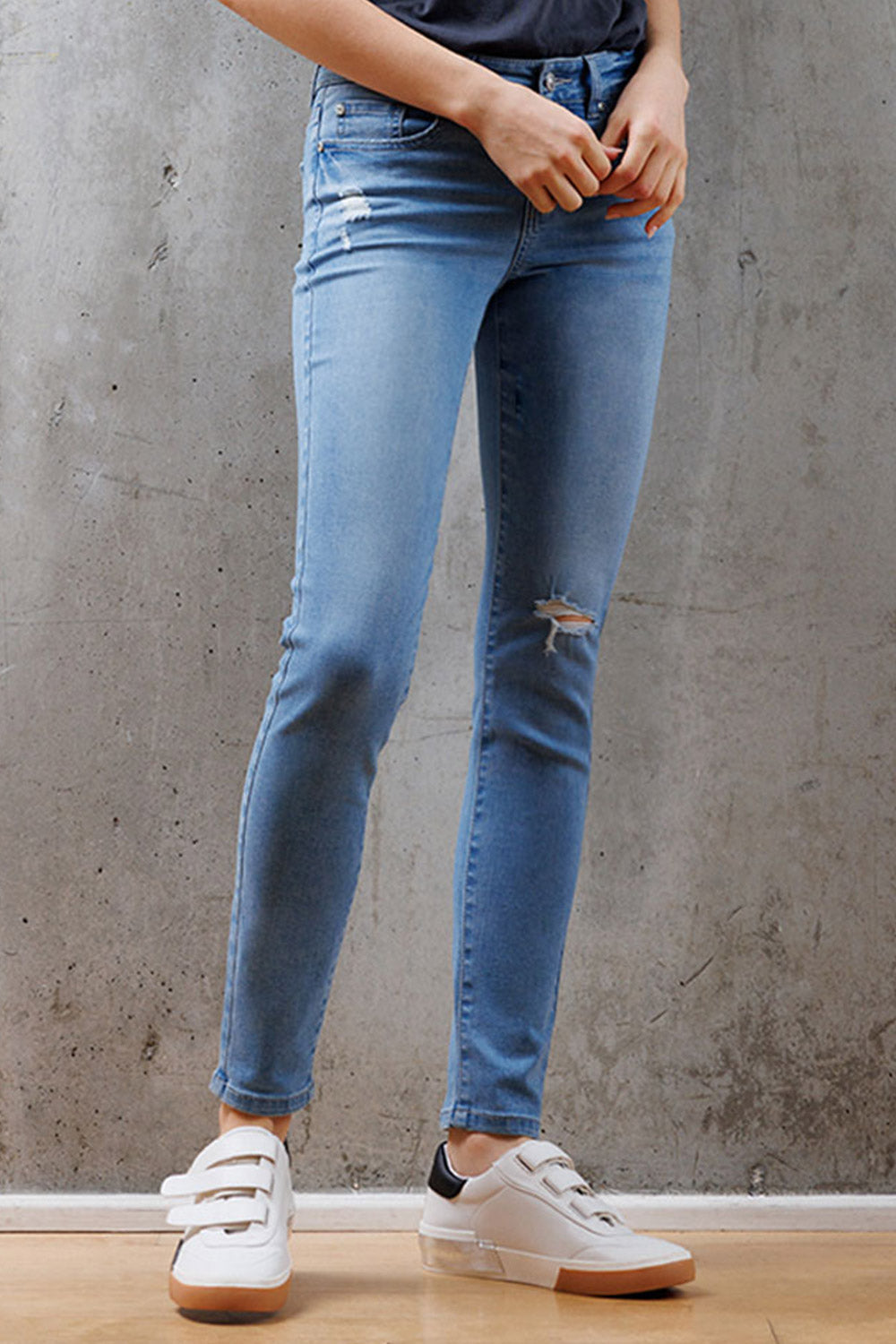 Women's light blue skinny pants jeans for casual wear