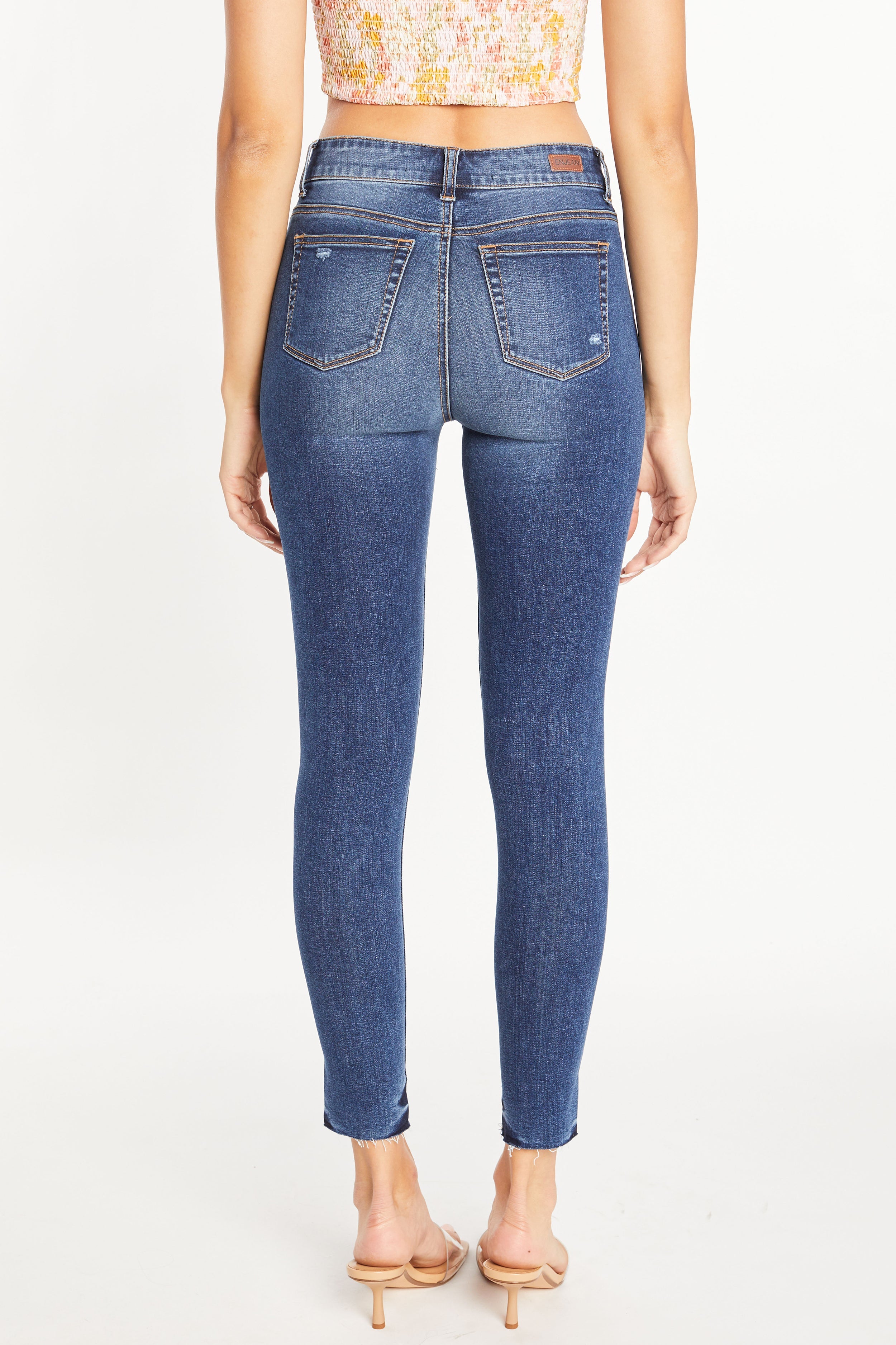 Women's blue skinny pants jeans, perfect for casual outings