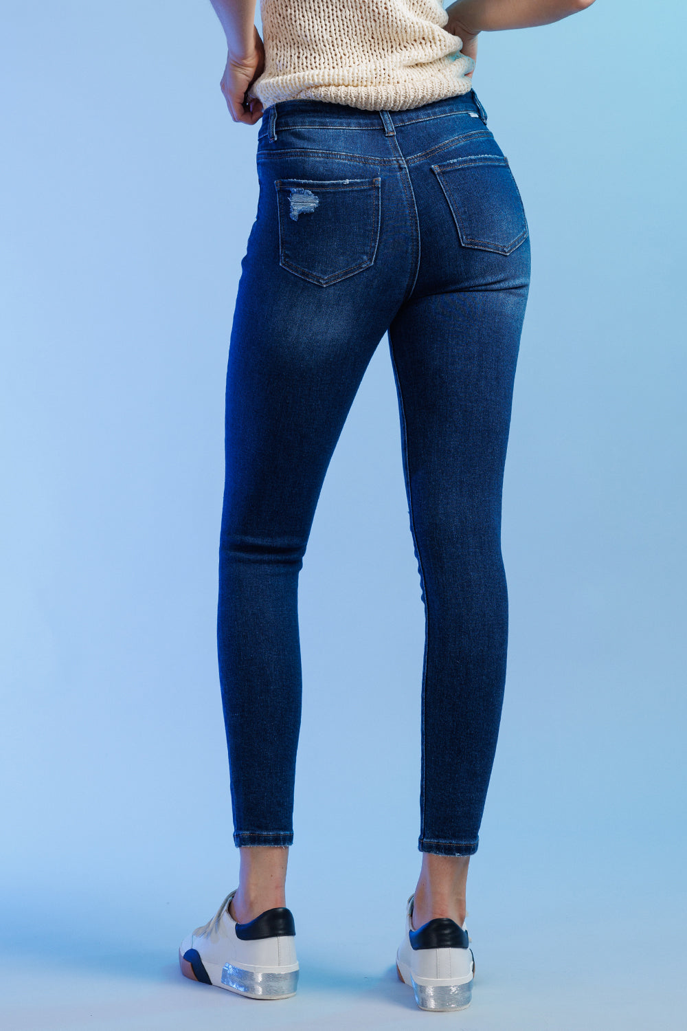 Women's dark blue skinny pants jeans, stylish and comfortable for everyday wear