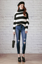 Women's distressed skinny pants jeans in blue, stylish for casual outings