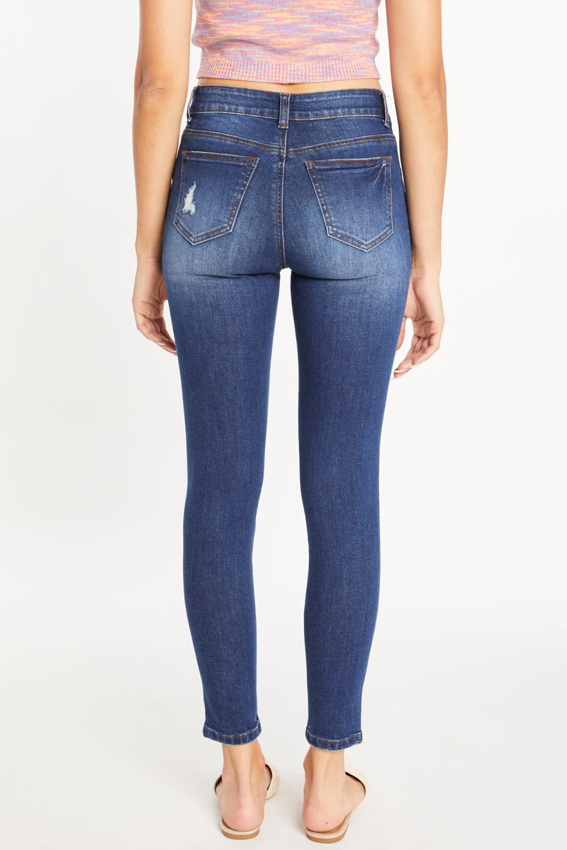 Women's skinny pants jeans in blue denim, perfect for casual wear