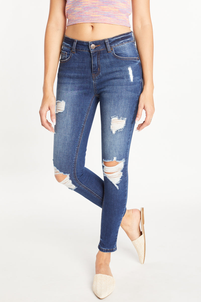 Women's distressed blue skinny pants jeans for casual outings