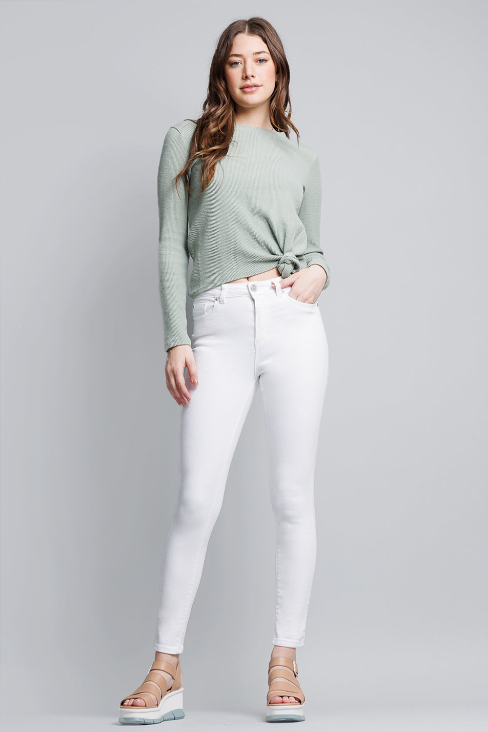 Women's white skinny pants jeans, stylish and versatile for everyday wear