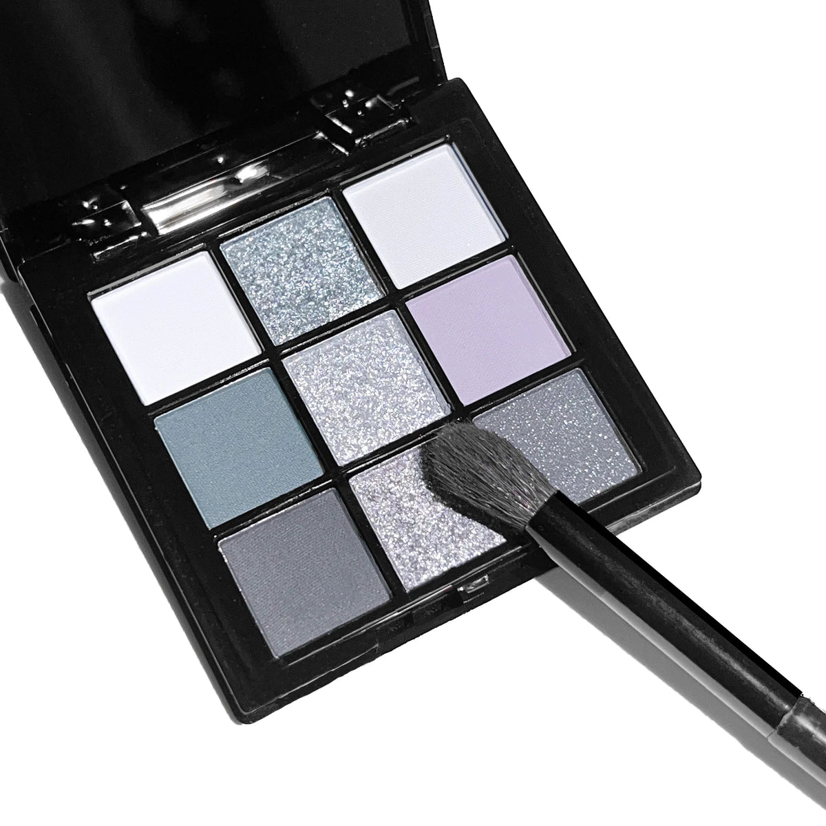 9-color smoky gray-pink eyeshadow palette with built-in brush (photo 2 of 10)