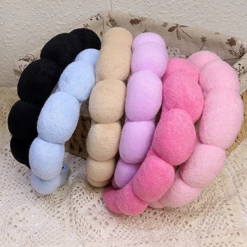 soft sponge headband for face washing and makeup removal (photo 2 of 10)