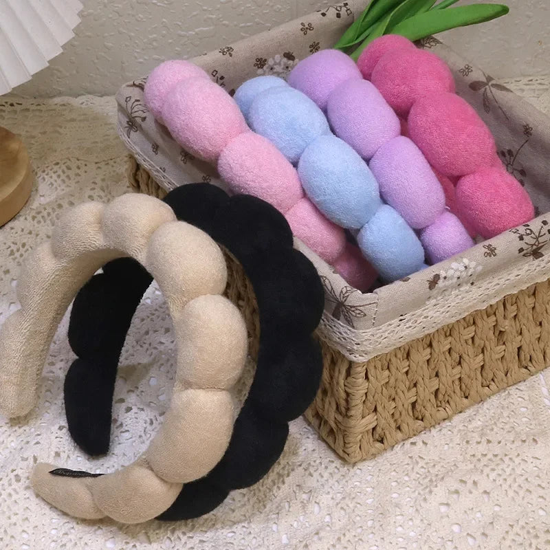 soft sponge headband for face washing and makeup removal (photo 4 of 10)