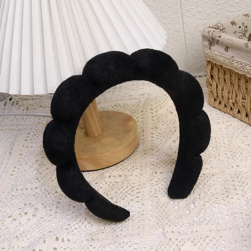 soft sponge headband for face washing and makeup removal (photo 7 of 10)