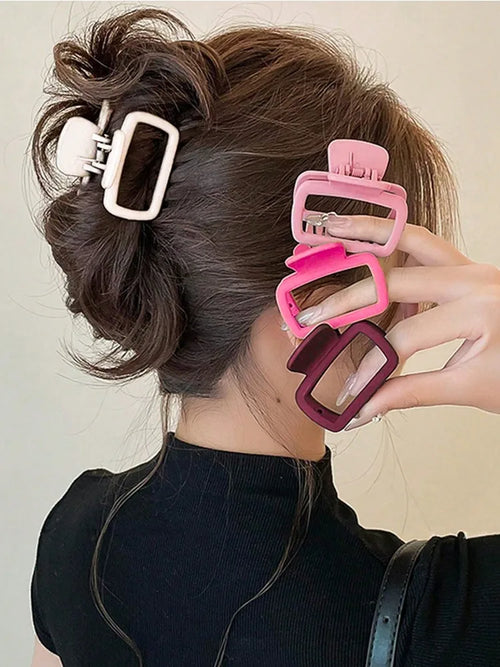 set of 4 square lightweight hair claw clips (photo 2 of 6)