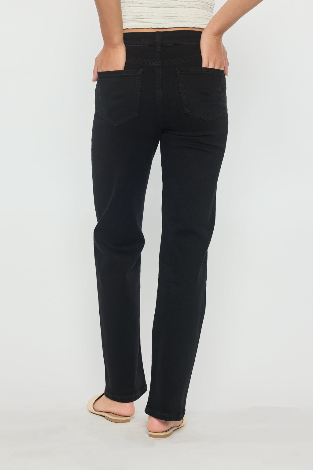 Shop ENJEAN women's straight leg blue jeans, versatile for casual wear