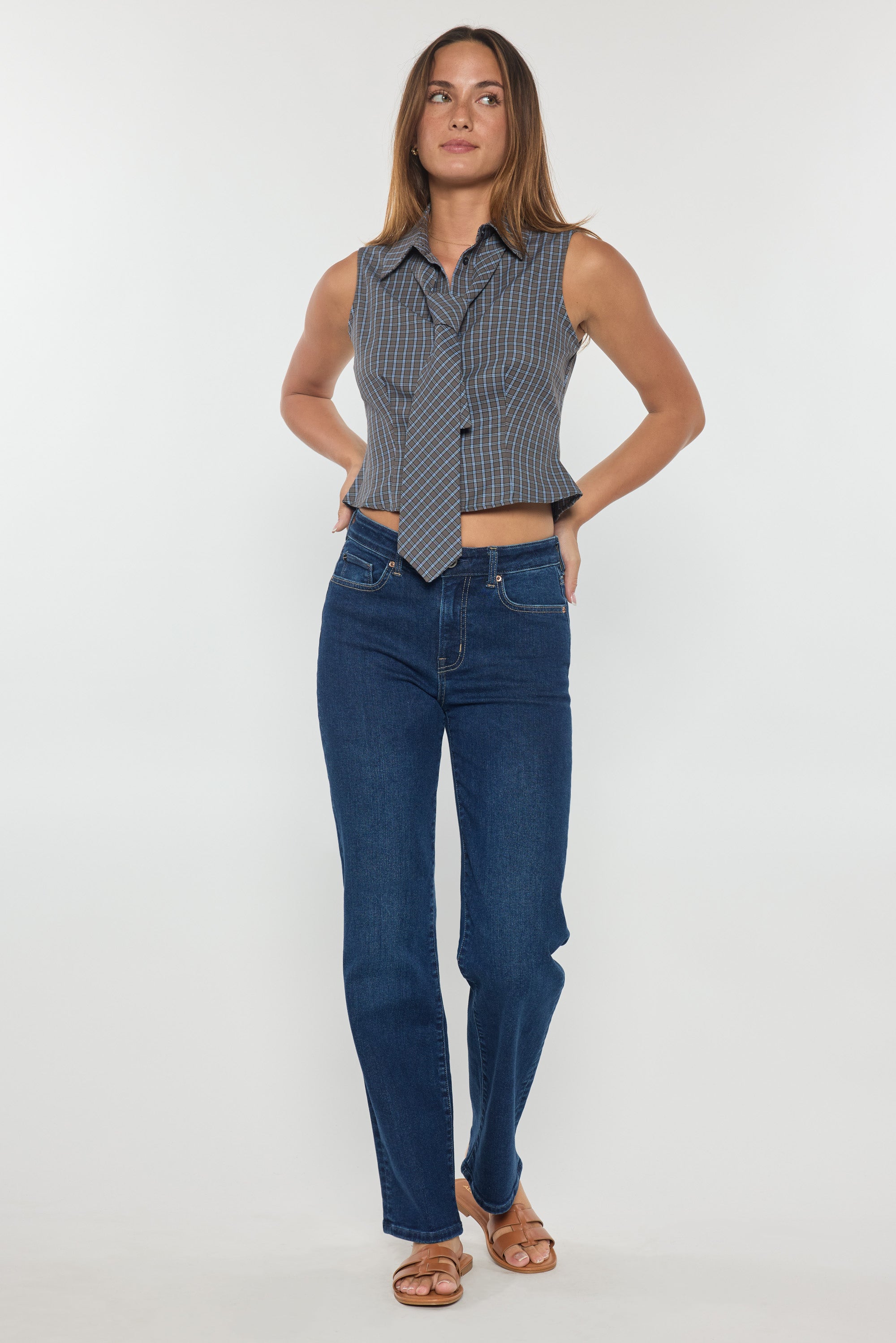 Women's straight leg blue jeans, versatile and stylish for casual wear