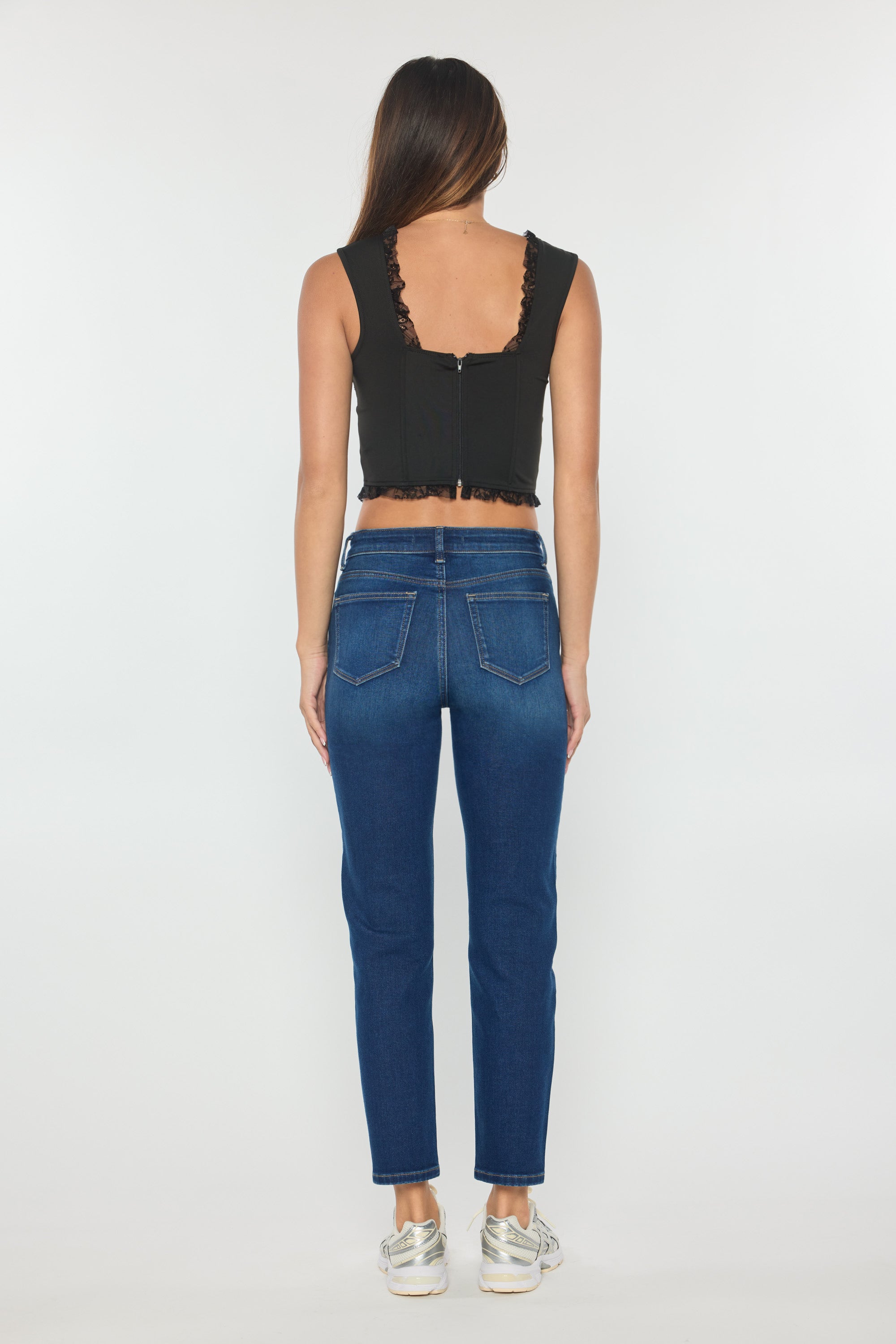 Women's straight leg blue jeans, comfortable fit for casual wear