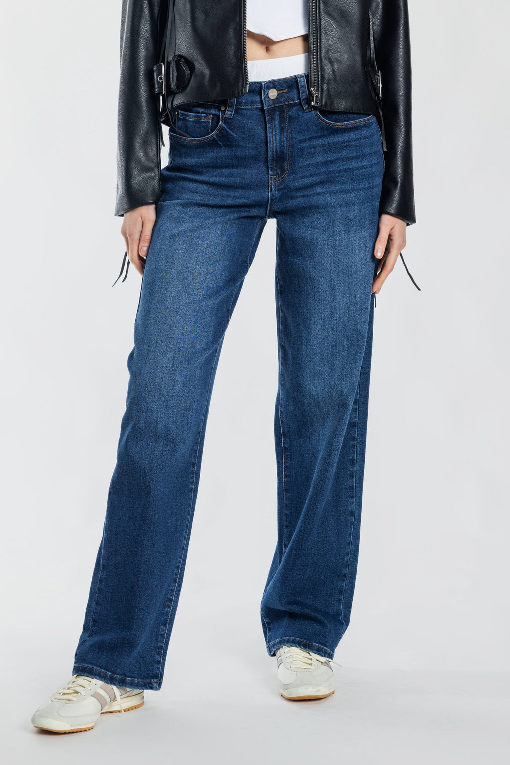 Women's straight leg blue jeans for casual everyday wear