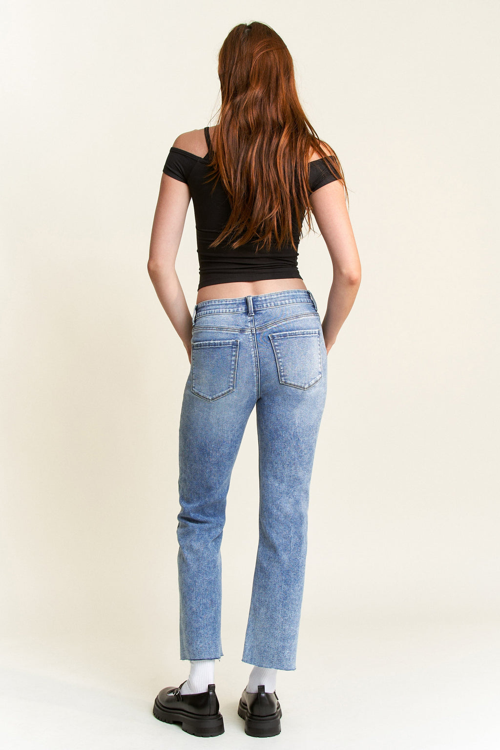 Women's straight leg blue jeans in denim, perfect for casual wear