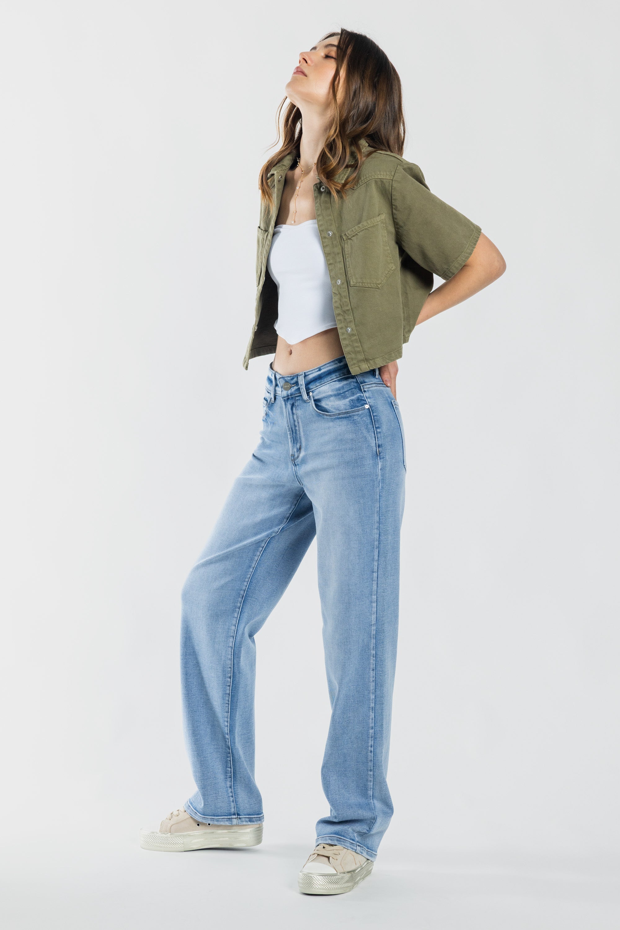 Women's straight leg blue jeans, comfortable for casual wear