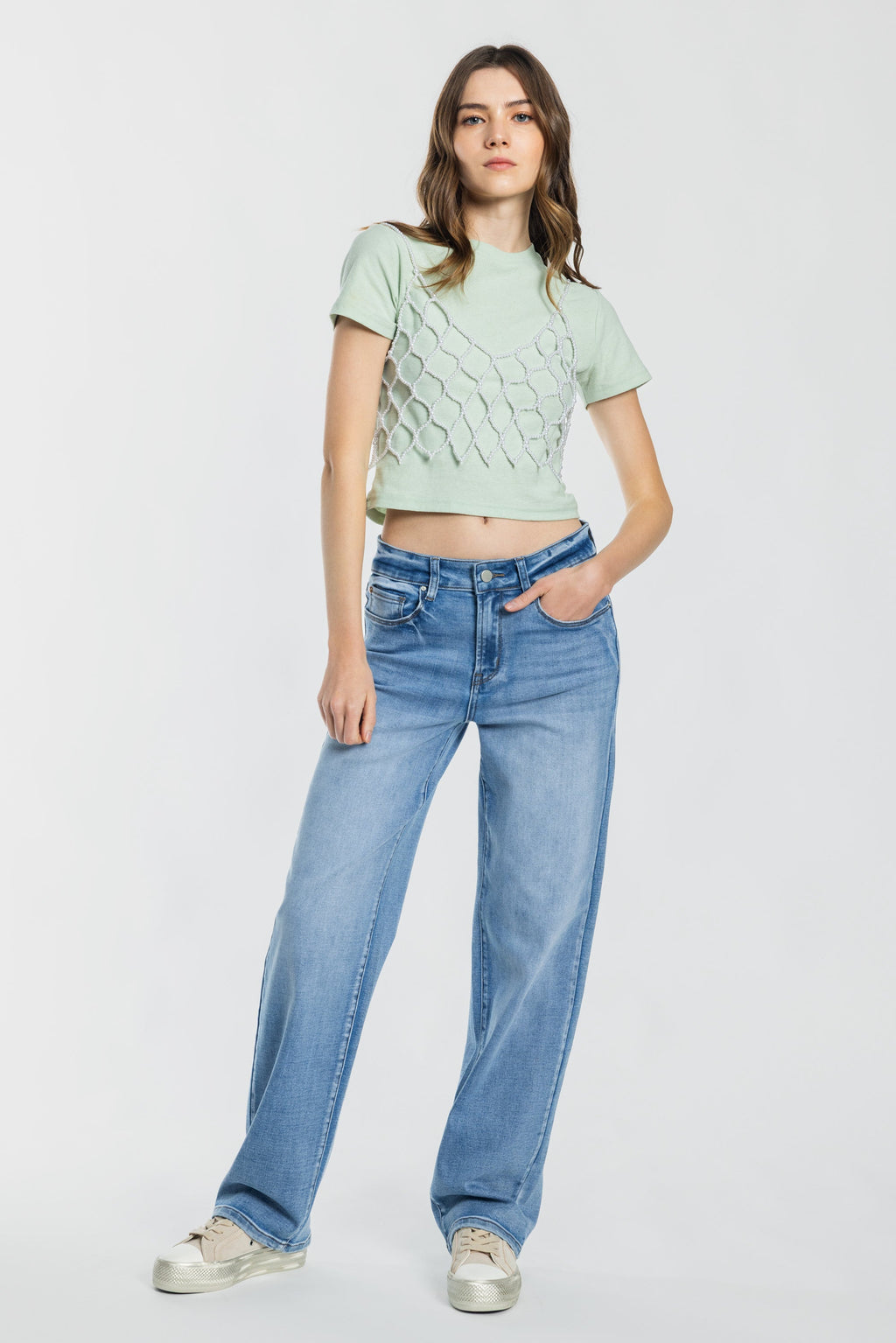 Women's straight leg blue jeans, casual style for everyday wear