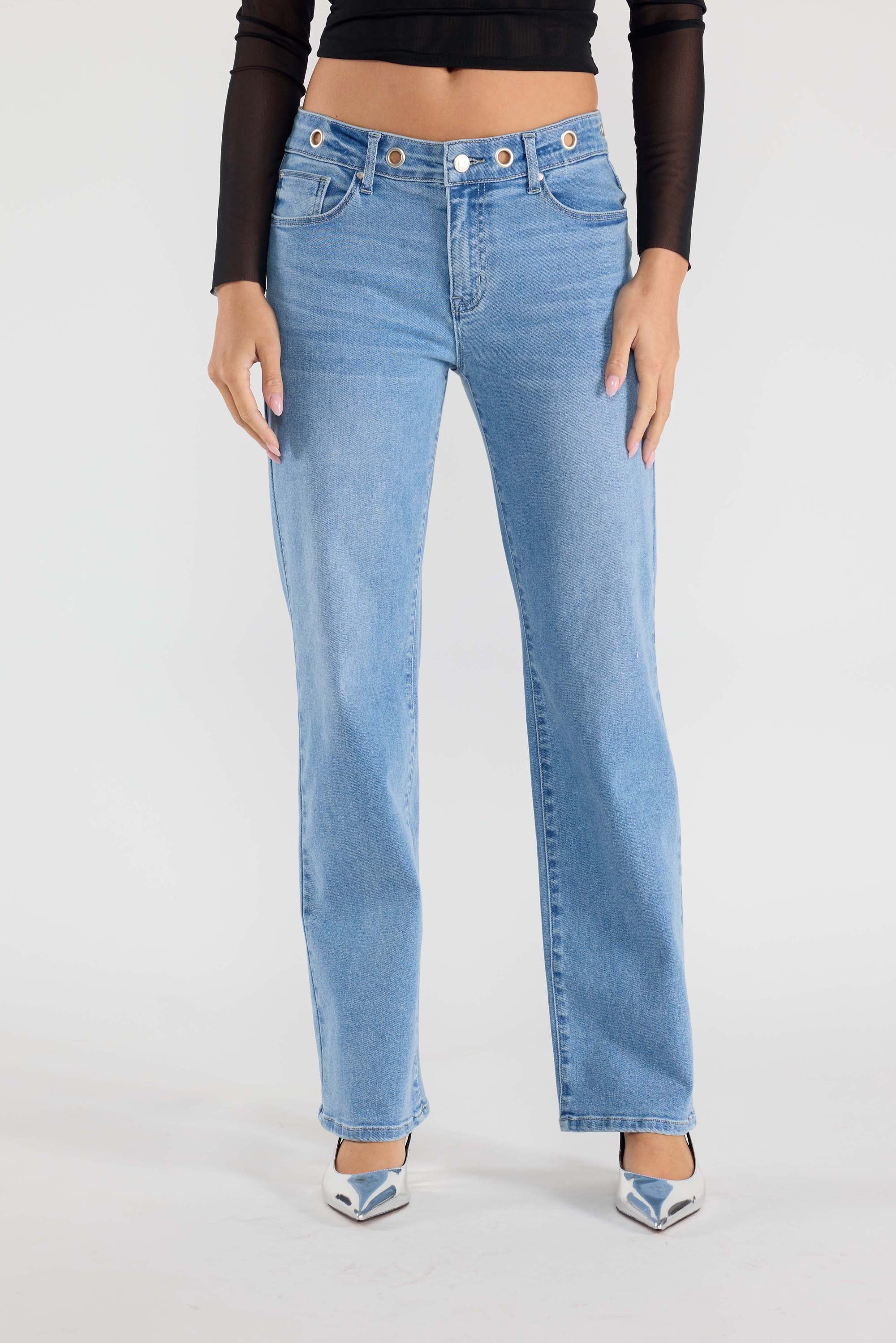 Women's straight leg blue jeans in light wash for casual outings