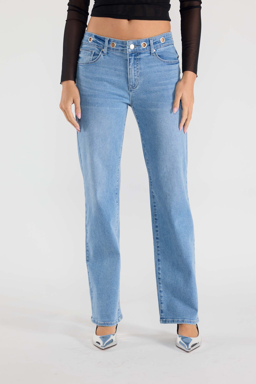 Women's straight leg blue jeans in light wash for casual outings