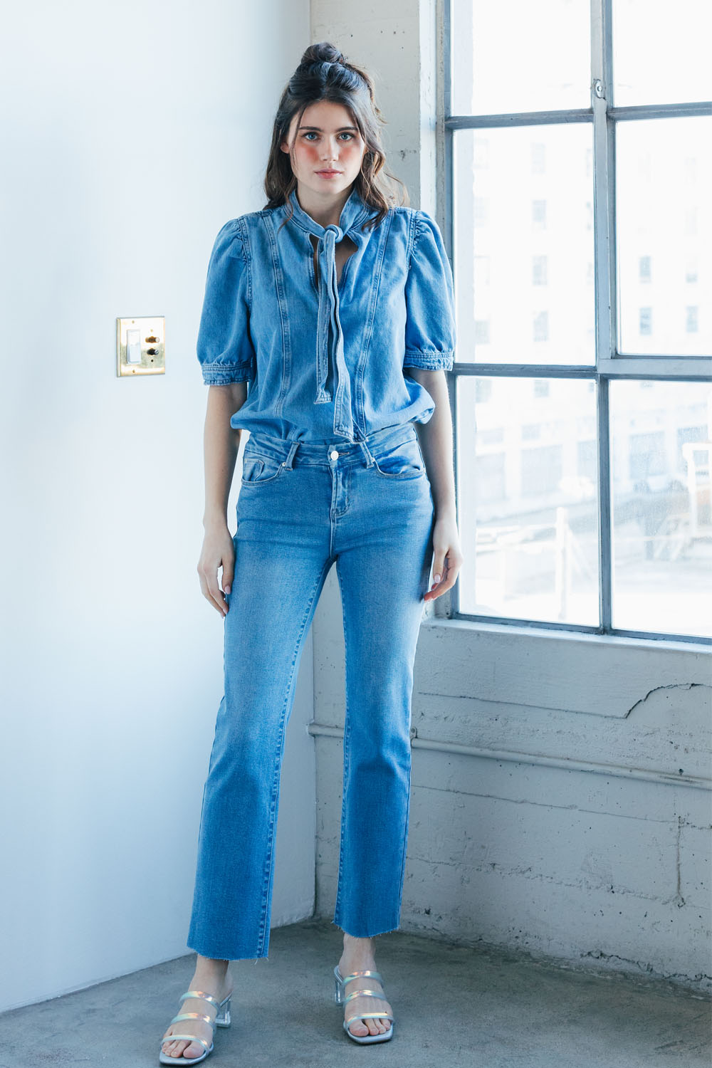 Women's straight leg blue jeans, stylish and versatile for casual outings