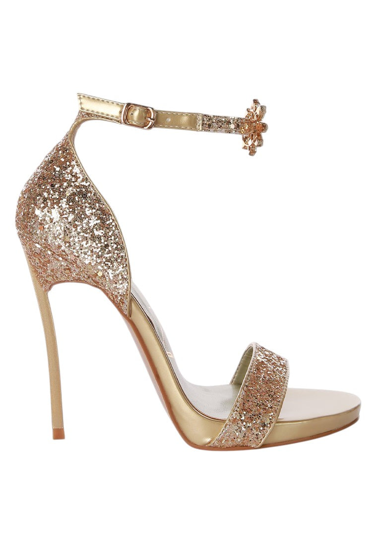 Stilettos à paillettes à talons hauts droits